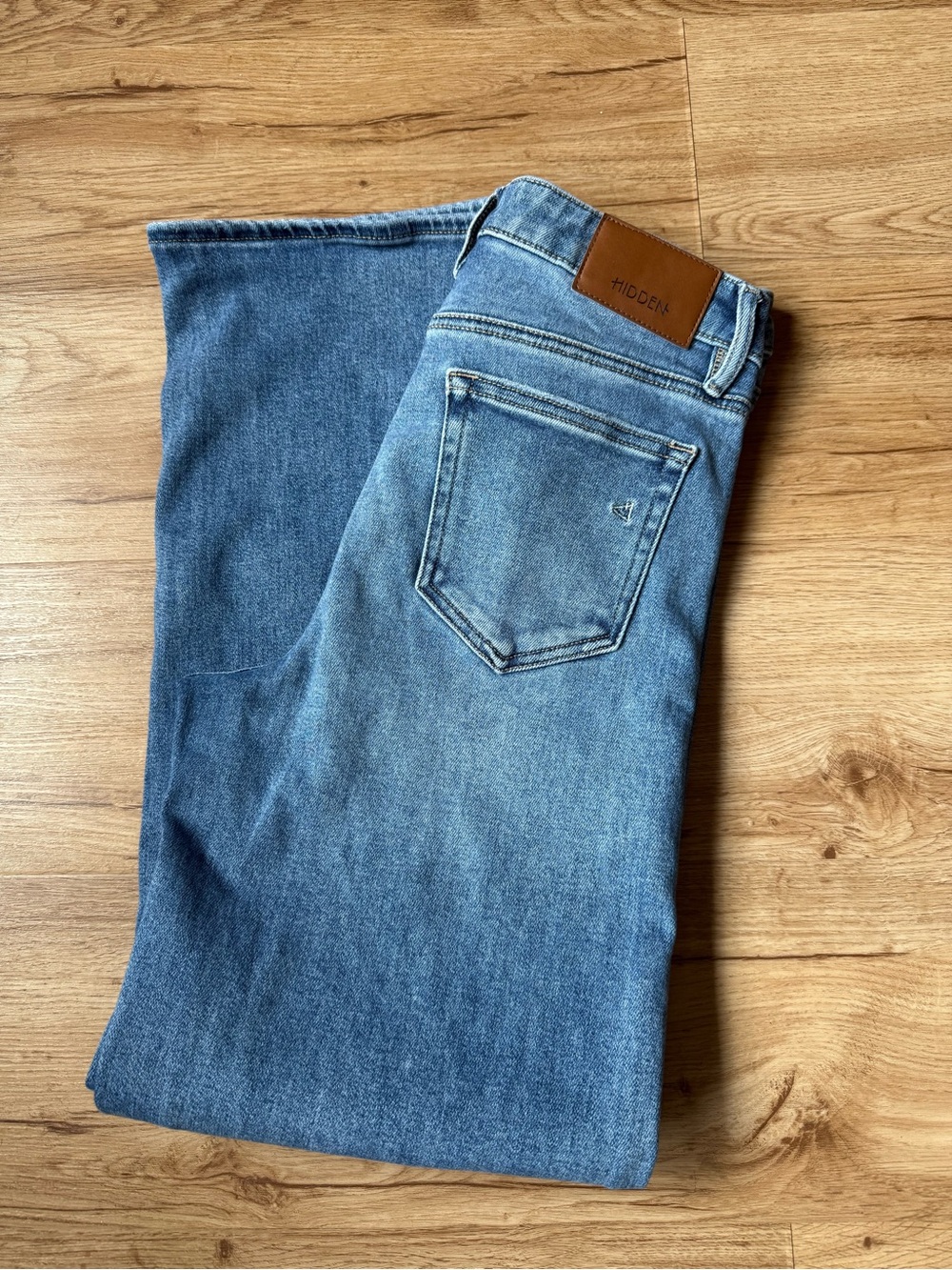 Hidden Denim Women's Straight Leg Jeans in Light Blue